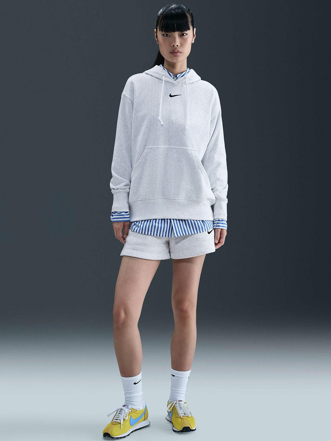 Nike Sportswear Phoenix Fleece Women Regular Fit Shorts