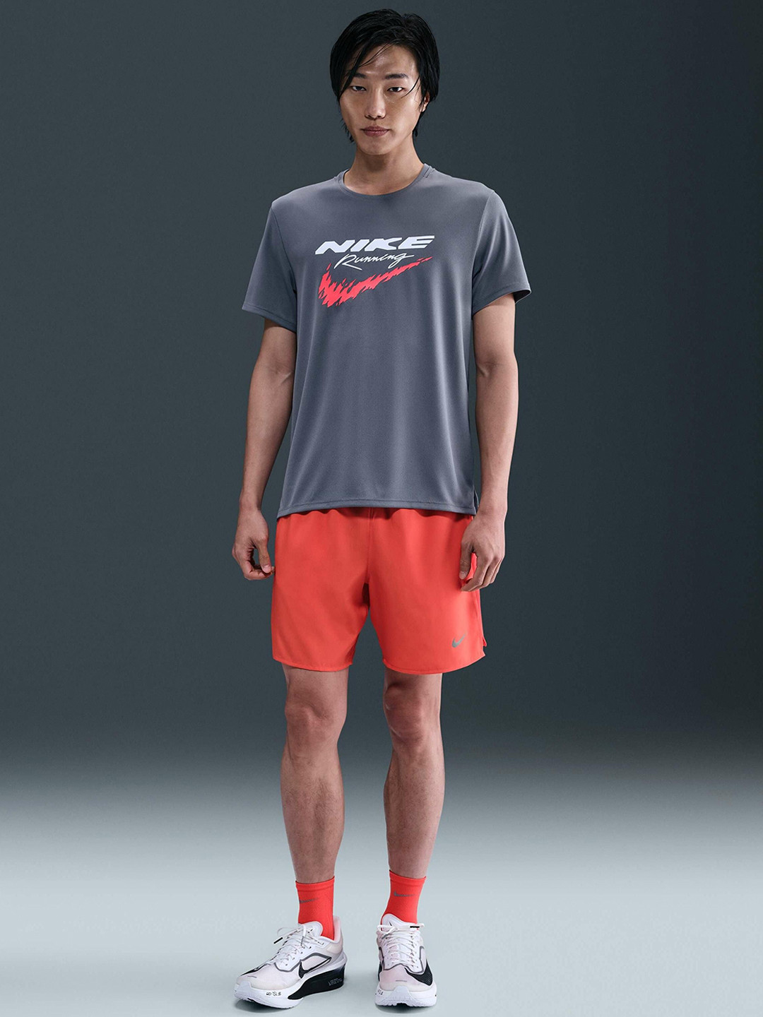 Nike Dri-FIT Challenger Men Relaxed Fit Sports Shorts