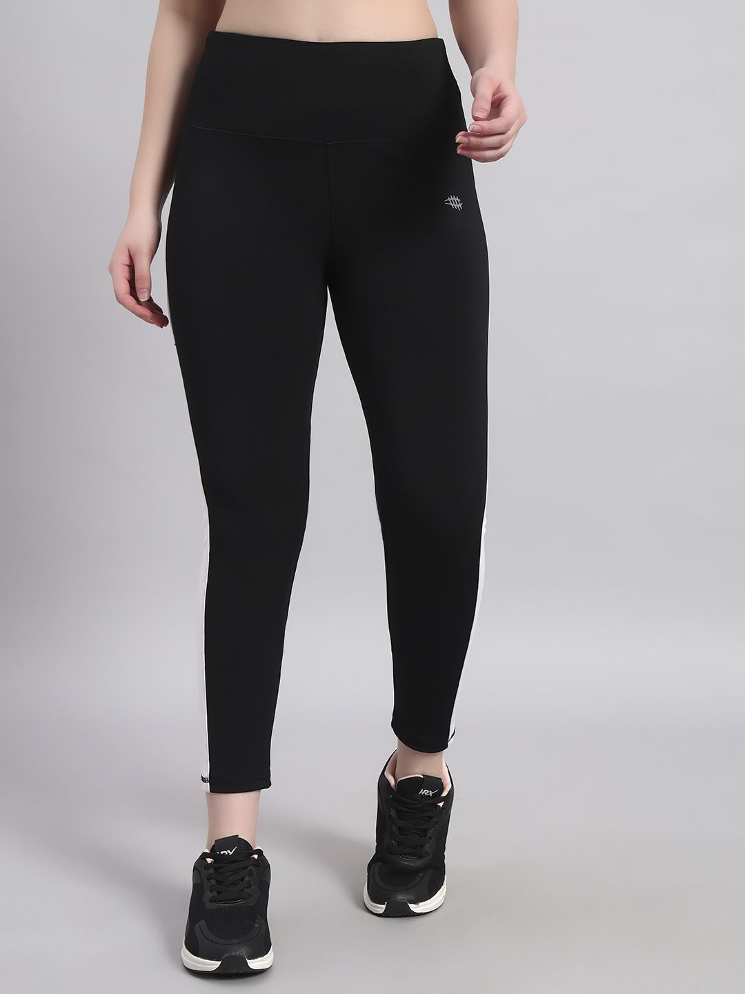 CLOTHWIK COLLECTION Women Colourblocked Slim-Fit Rapid-Dry Gym Tights