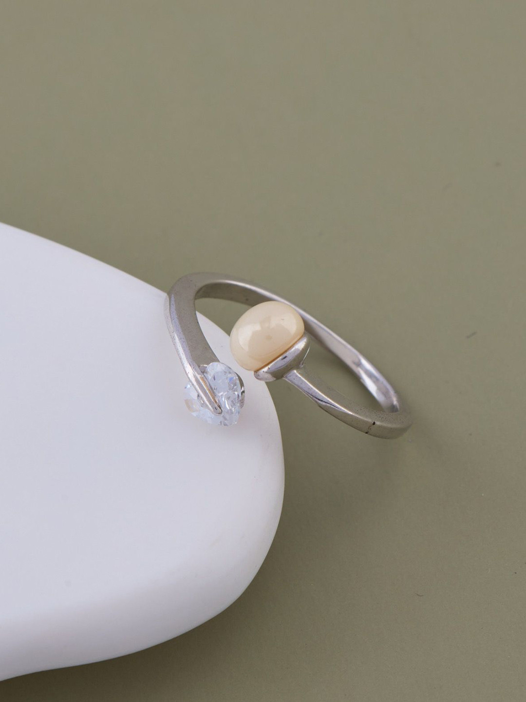 GC PREMIUM JEWELLERY Stone-Studded Finger Ring