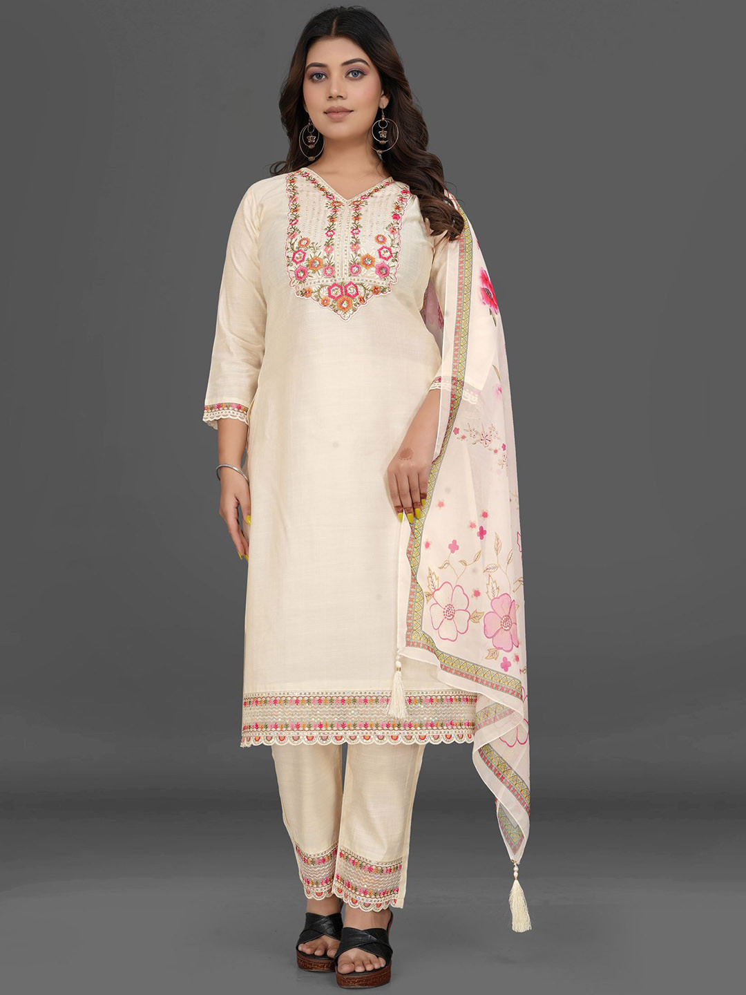 NANDAN FASHION Women Ethnic Motifs Embroidered Kurta with Trousers & Dupatta