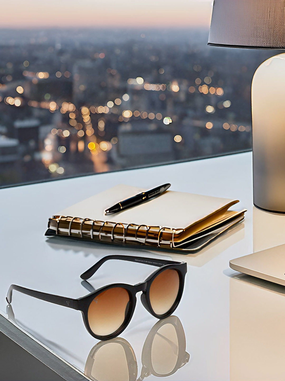 SUNNIES Unisex UV Protected Lens Round Sunglasses SNS-016-C3(H)-Gradient.