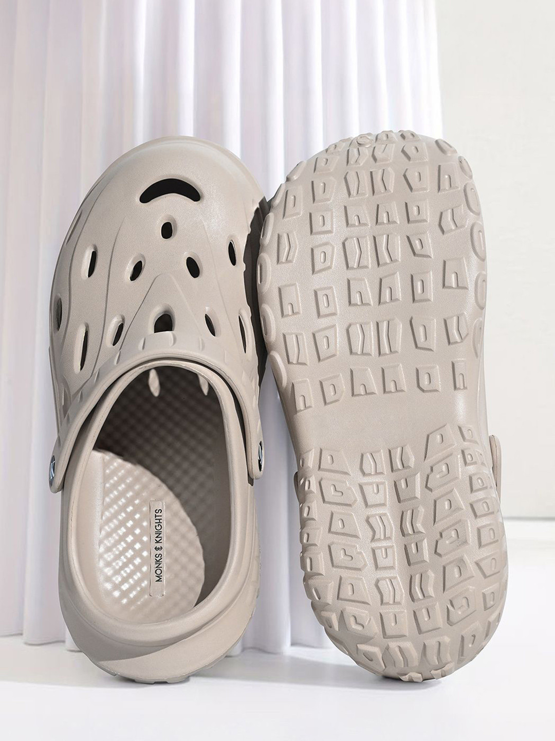 MONKS & KNIGHTS Men Self Design Lightweight Flexible Clogs