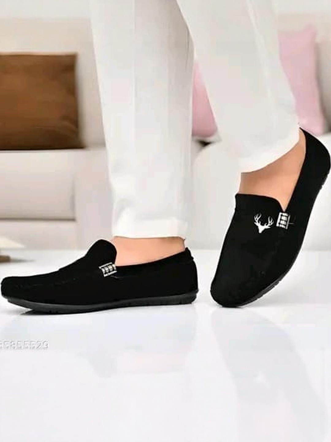 CHAVI COLLECTION Men Black Loafers