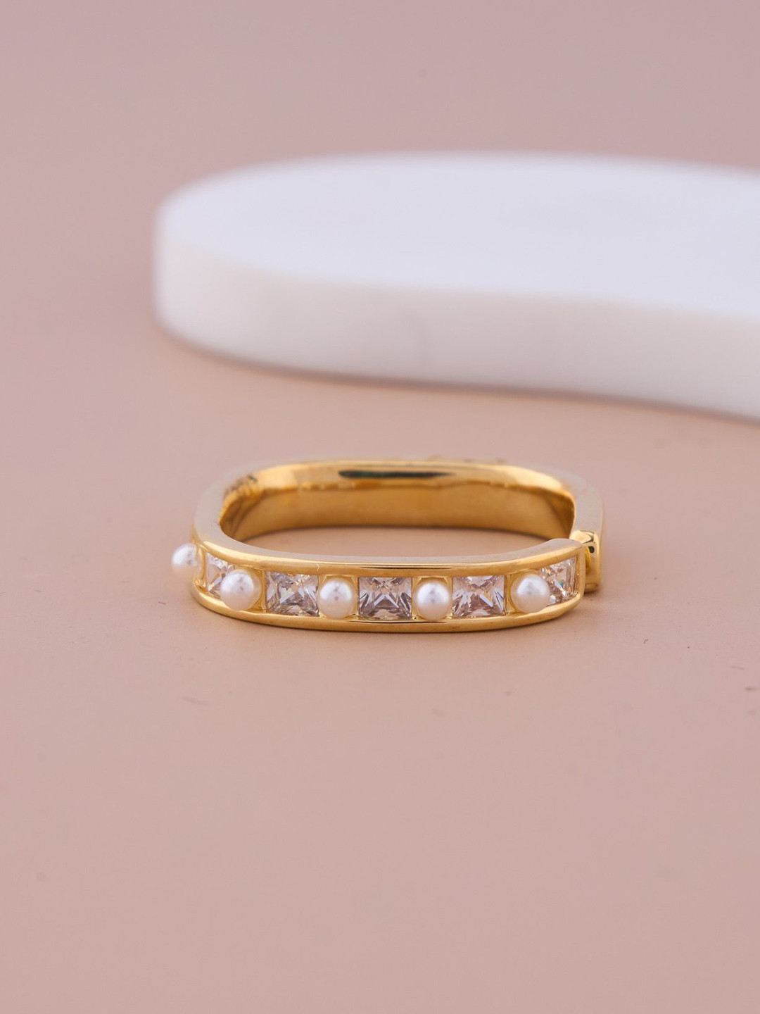 GC PREMIUM JEWELLERY Gold-Plated Pearl & Gem Accents Finger Ring