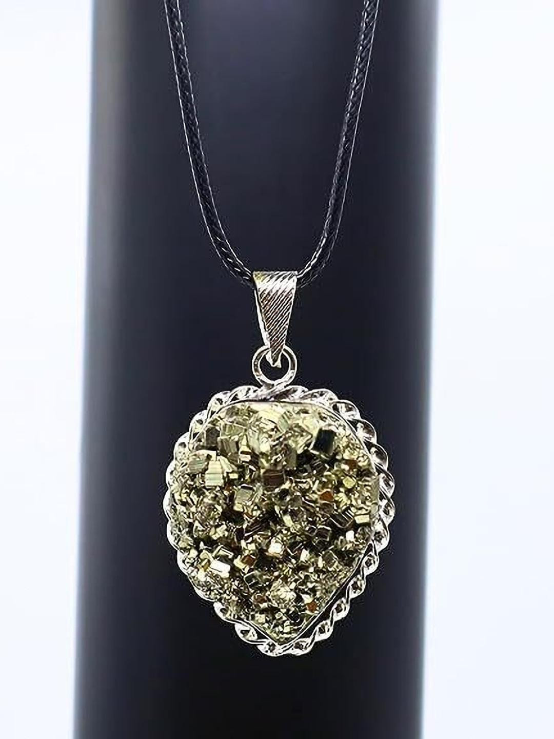 VIBESLE Circular Adult's Oval Shape Silver Pleated Spherical Pendant with Chain