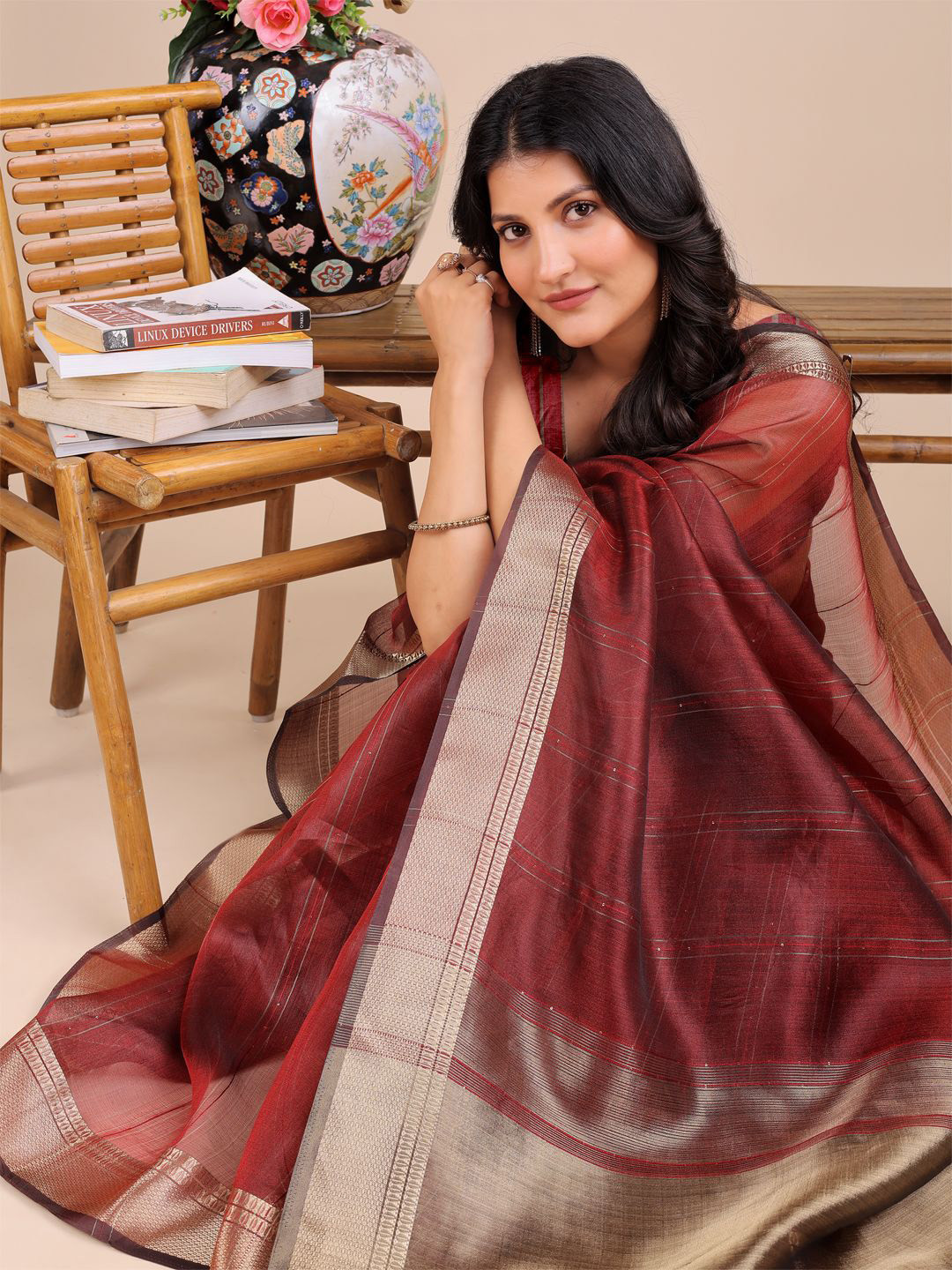 ALAGINI Striped Print Zari Organza Saree