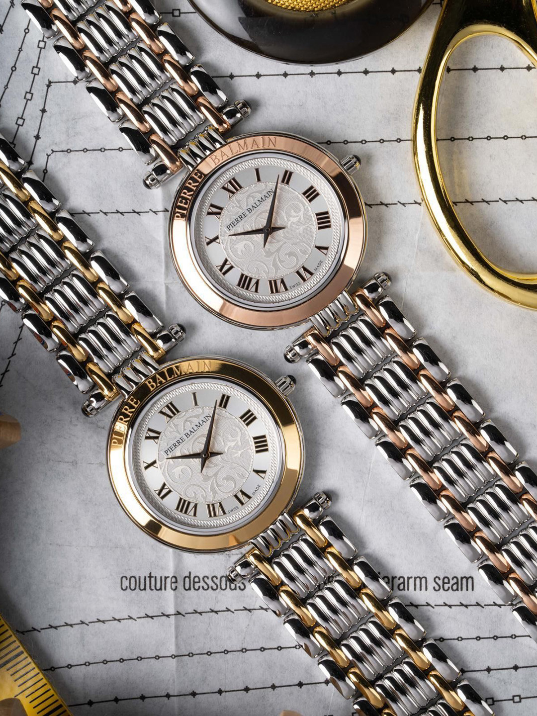 Balmain Women Textured Round Butterfly Regular Analogue Watch - B81383312