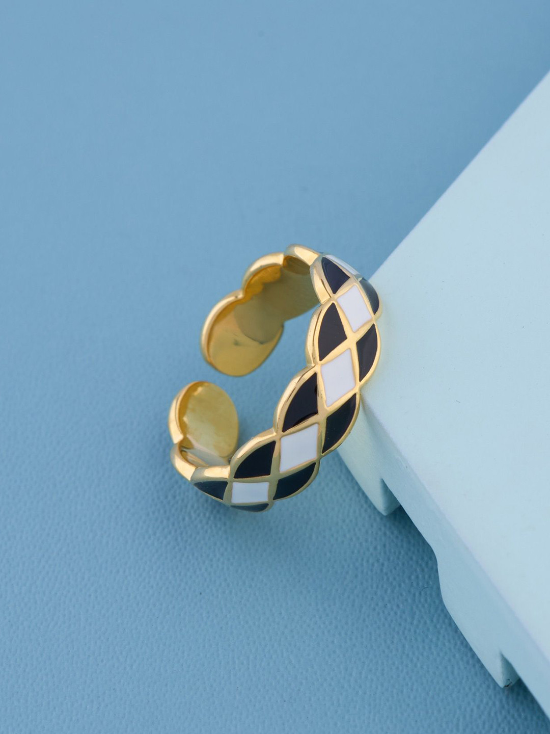 GC PREMIUM JEWELLERY Gold-Plated Diamond Pattern Adjustable Finger Ring