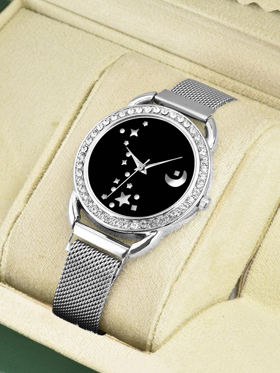 Gopal Shopcart Unisex Printed Bracelet Style Analogue Watch Csamon_23_Silver_Idaka chand