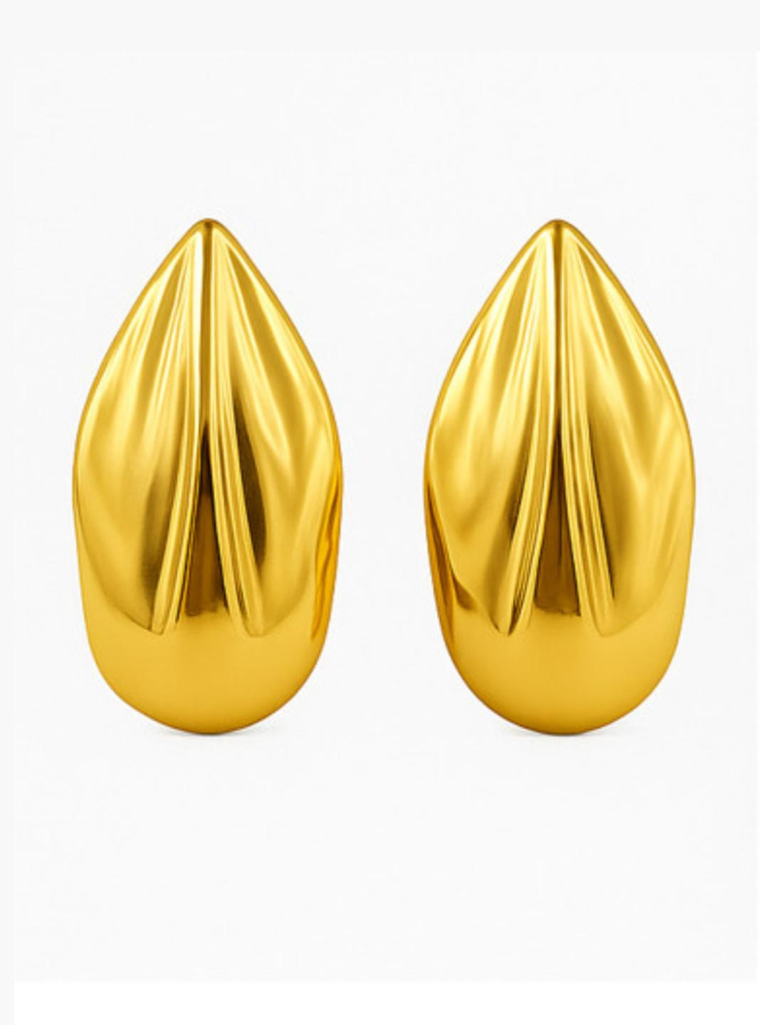 ISHTAARA Women Gold Earrings
