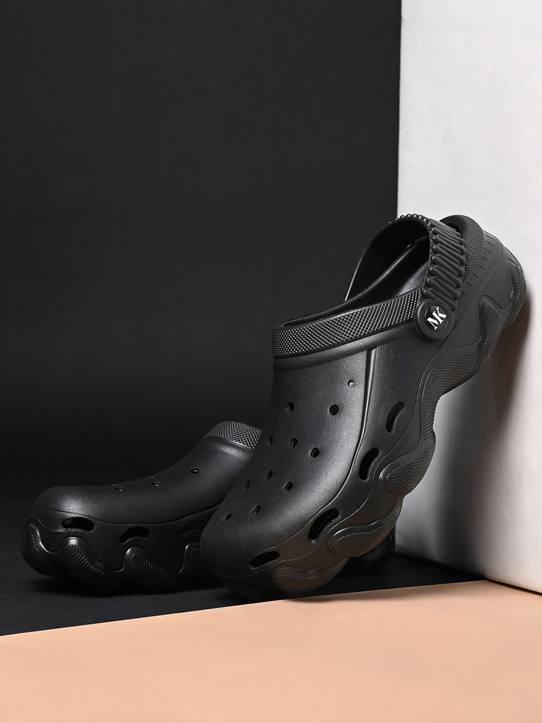 MONKS & KNIGHTS Men Lightweight Flexible Clogs