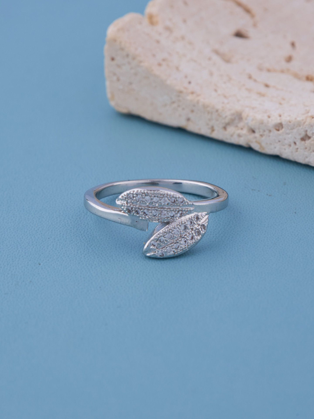 GC PREMIUM JEWELLERY  Dual Leaf With Crystal Accents Finger Ring