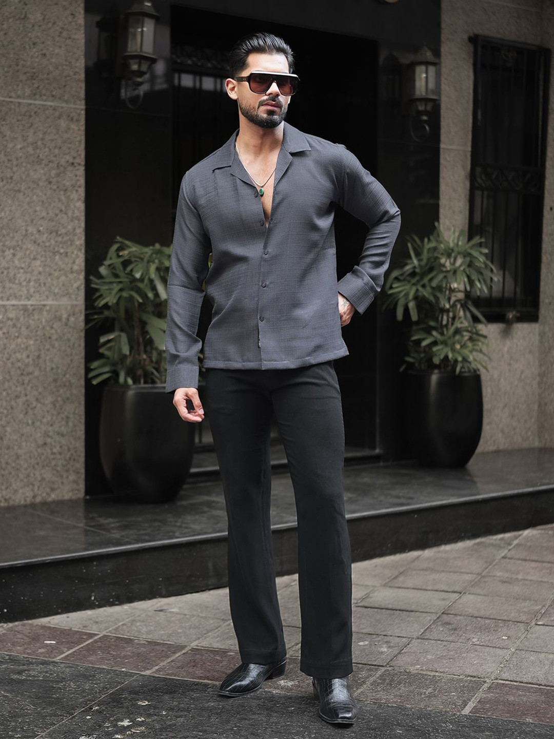 Urban Scissors Comfort Spread Collar Textured Cotton Shirt