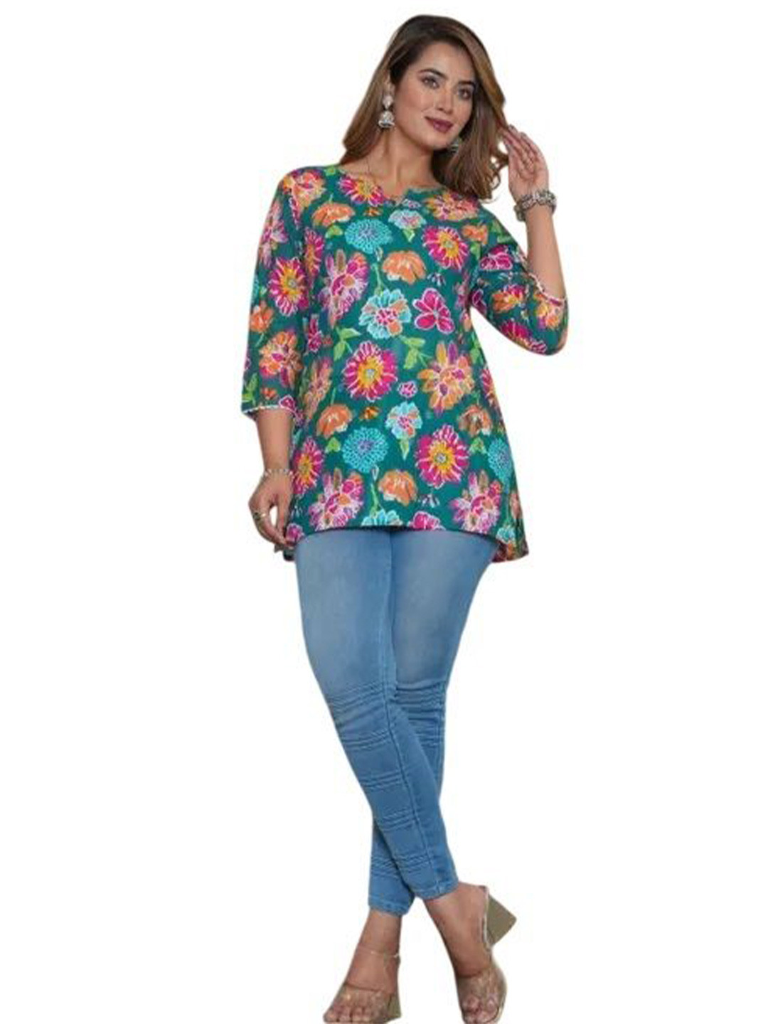 Hasthrachna Women Floral Printed V-Neck Pure Cotton Kurti