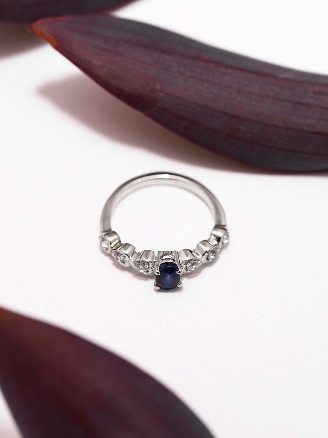 Exotic India Faceted Sapphire & Cubic Zirconia Stone Studded Oval Shape Finger Ring
