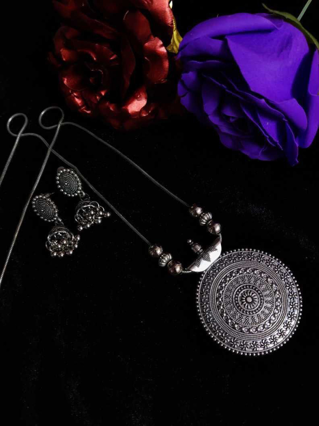 Yash Jewels Emporiums Silver-Plated Beaded Jewellery Set