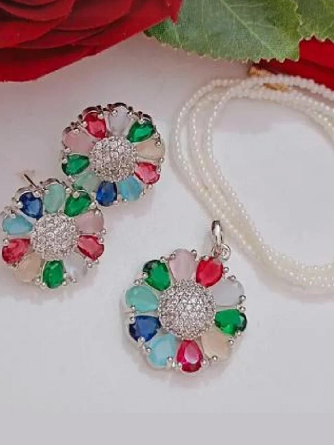 d2fashion Unisex Silver Pendant