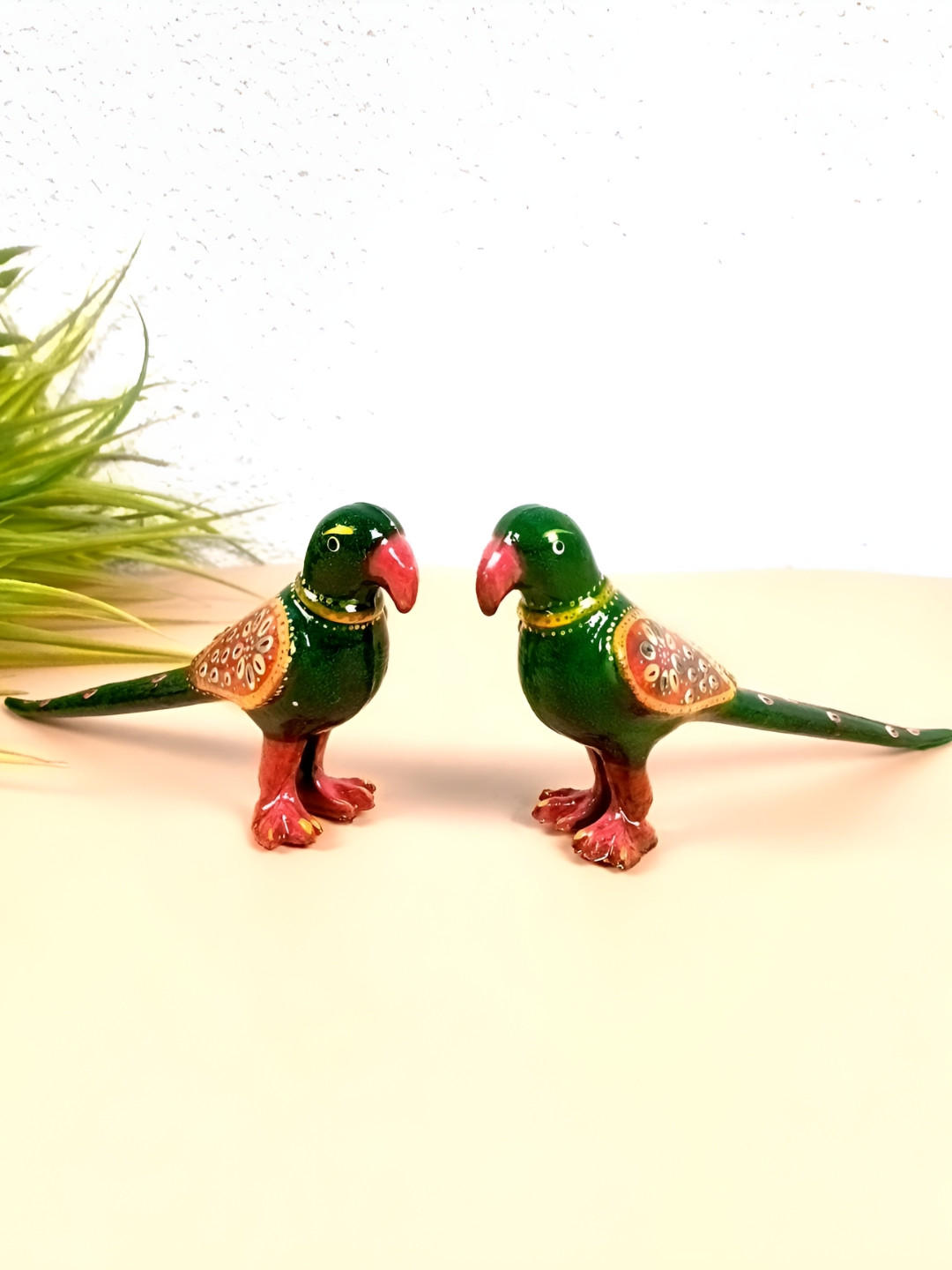 apka mart Green & Red 2 Pieces Birds And Animals Figurine Showpieces