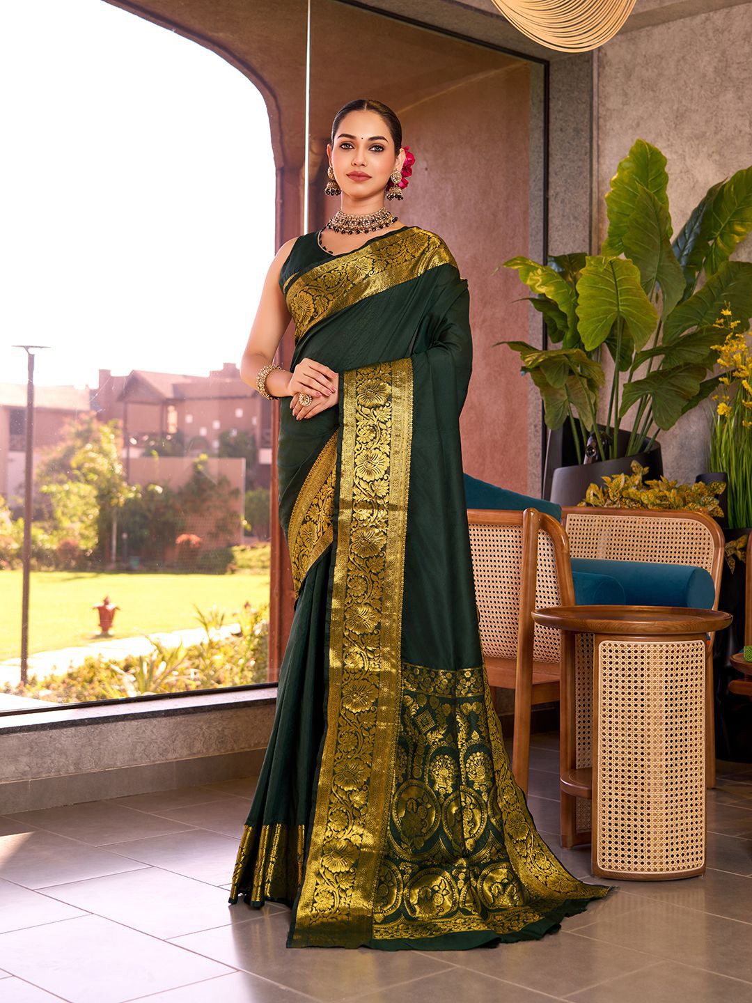 Suha Woven Design Zari Border Art Silk Saree