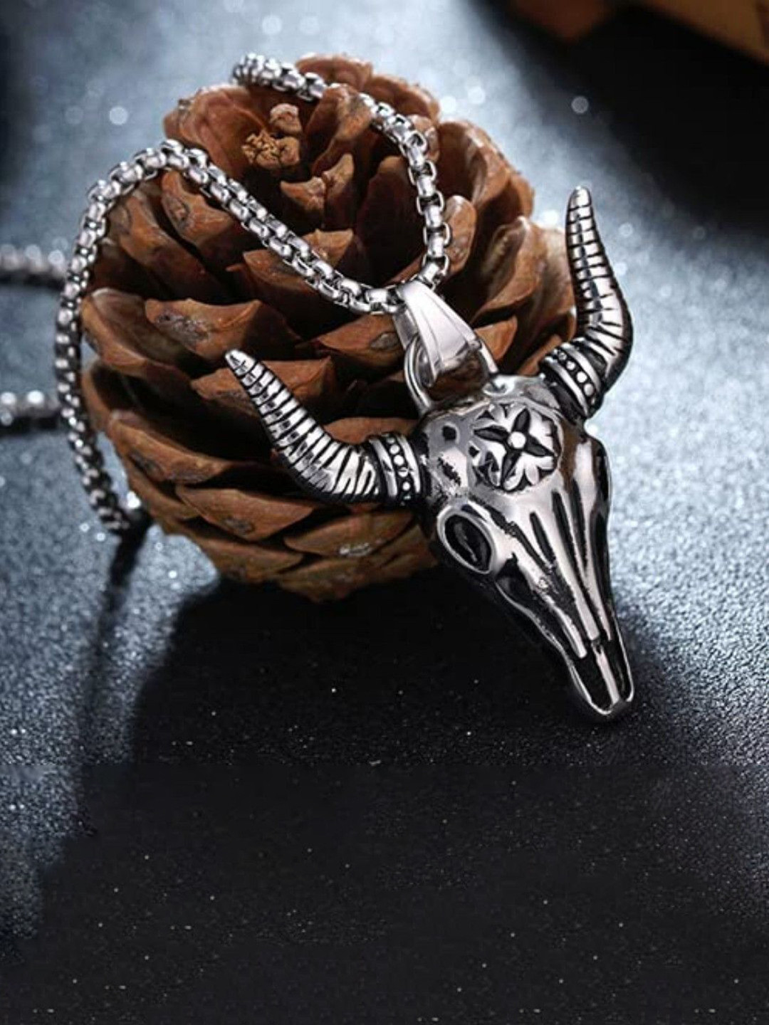 THE MEN THING Unisex Silver-Plated Contemporary Pendants With Chains