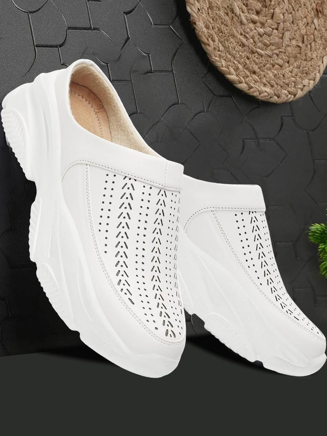 Antox Women White Casual Shoes