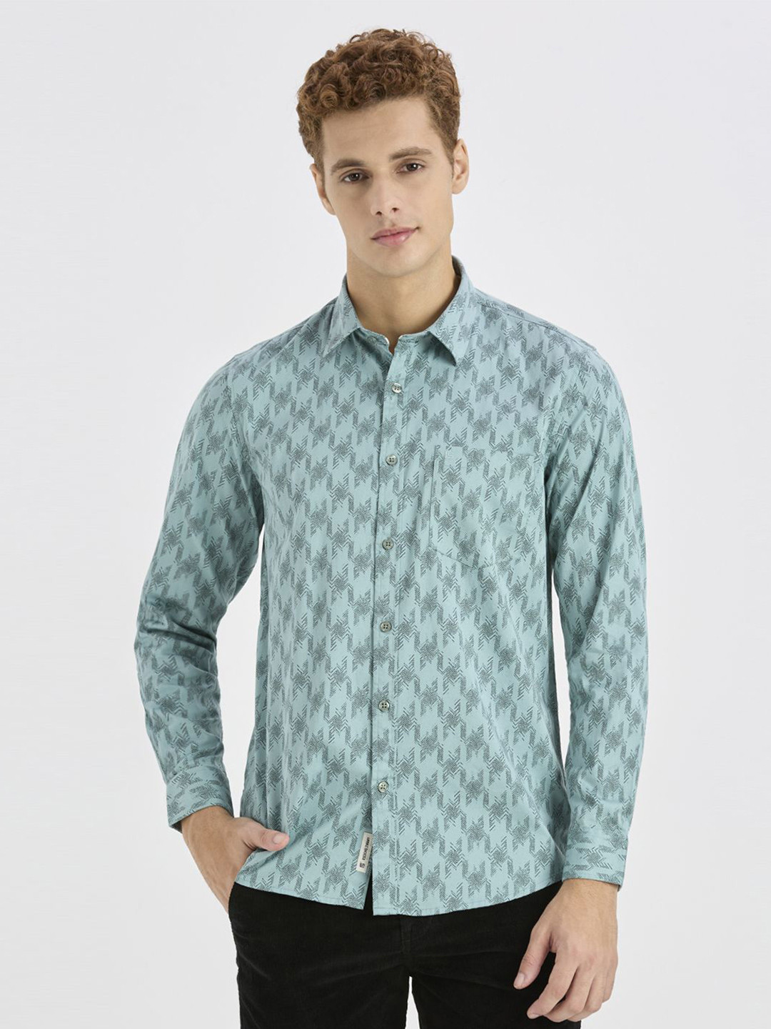 ROCKING SWAMY Men Regular Fit Abstract Printed Casual Shirt