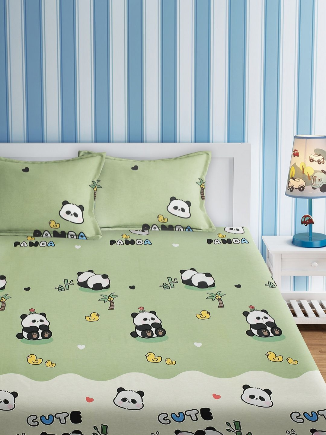 URBAN DREAM Kids Green & White Graphic Cotton 210 TC Double Queen Bedsheet Set-2.3mx2.54m