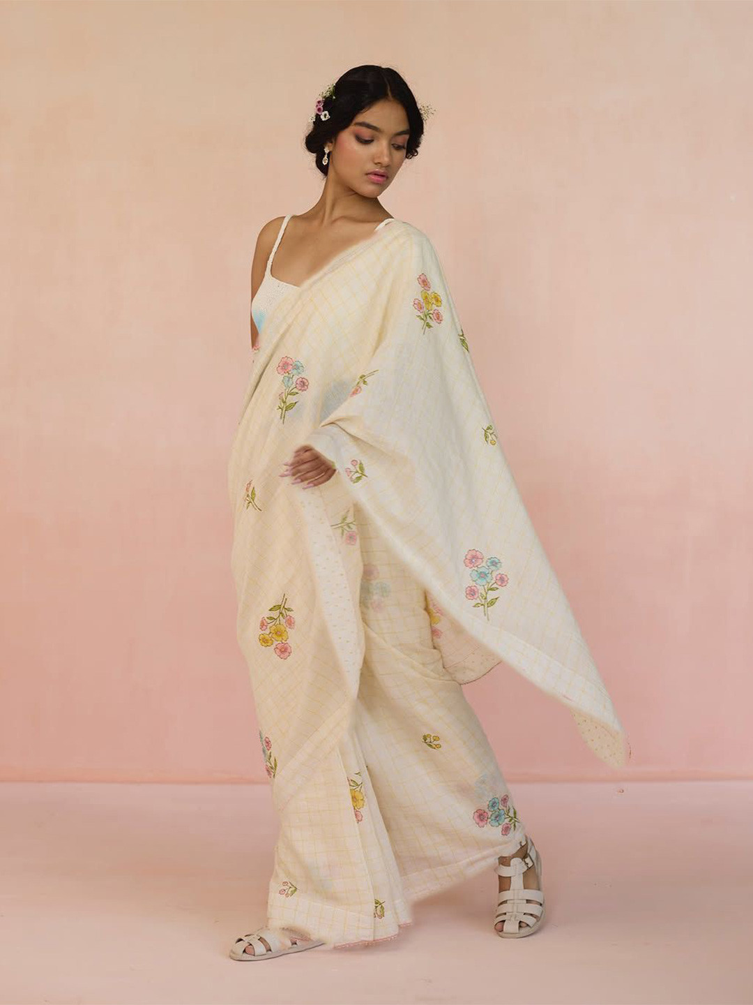 STAVA CREATION Nadiypar Floral Printed Pure Linen Saree