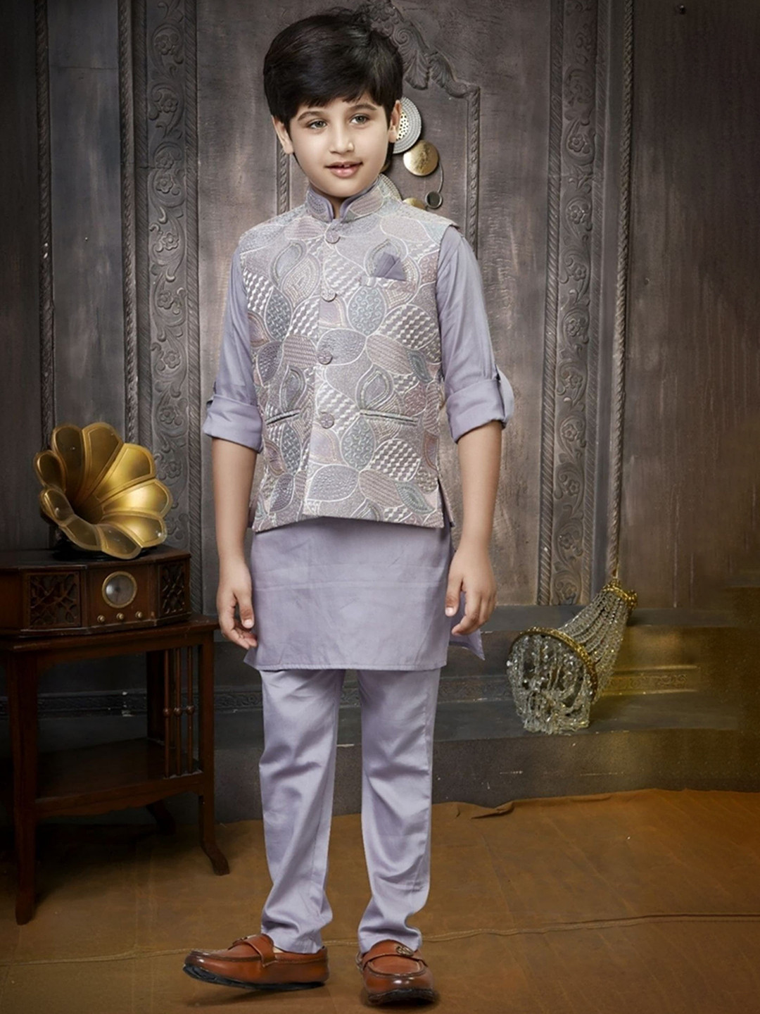 BAESD Boys Mandarin Collar Thread Work Straight Kurta With Trouser & Nehru Jecket