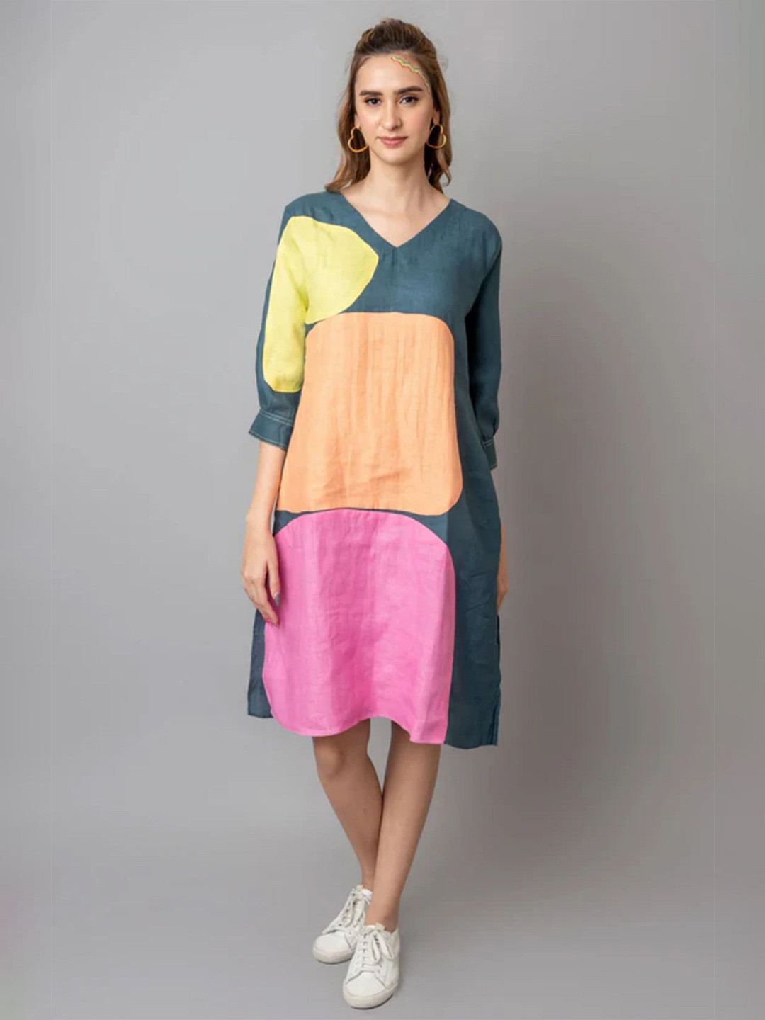 THE HOUSE OF HEMP Viola Women Colourblocked V-Neck A-Line Dress