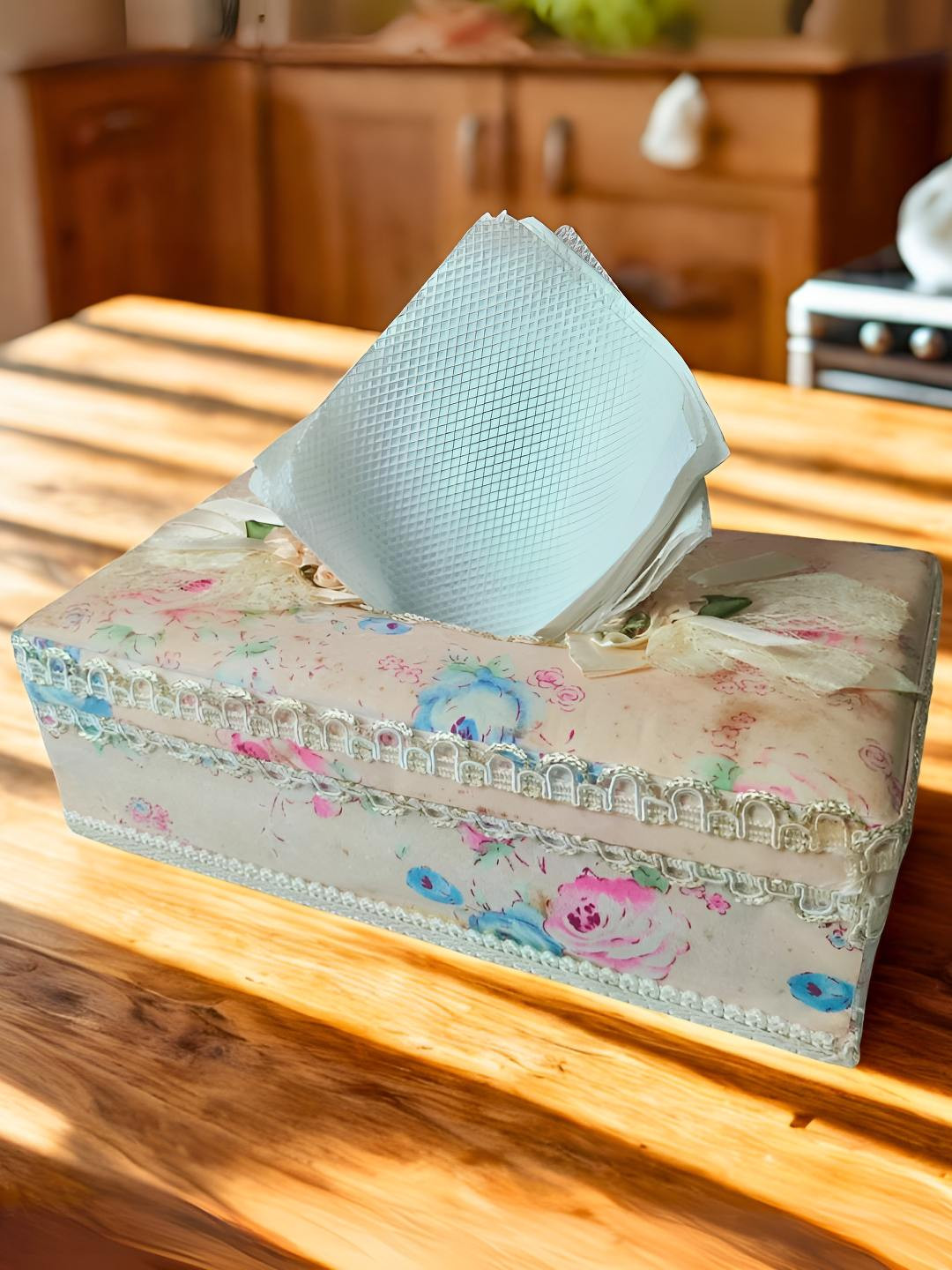 THE HOME CO. Pink & blue Satin Floral Vintage Design Tissue Holder