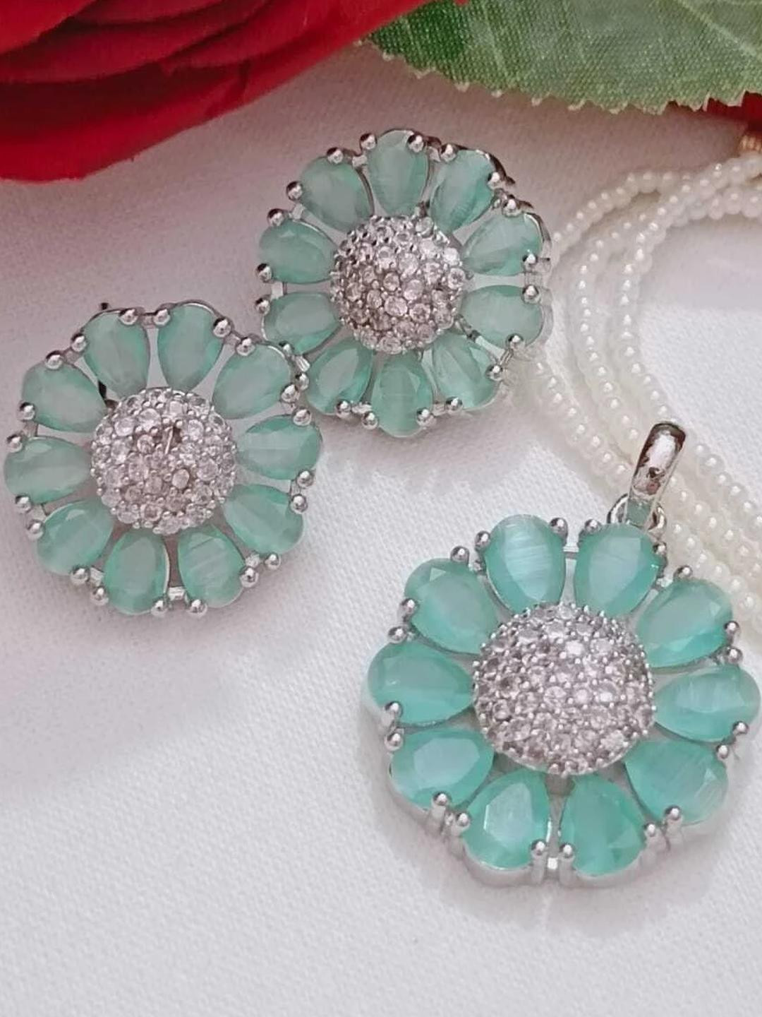 d2fashion Unisex Silver Pendant