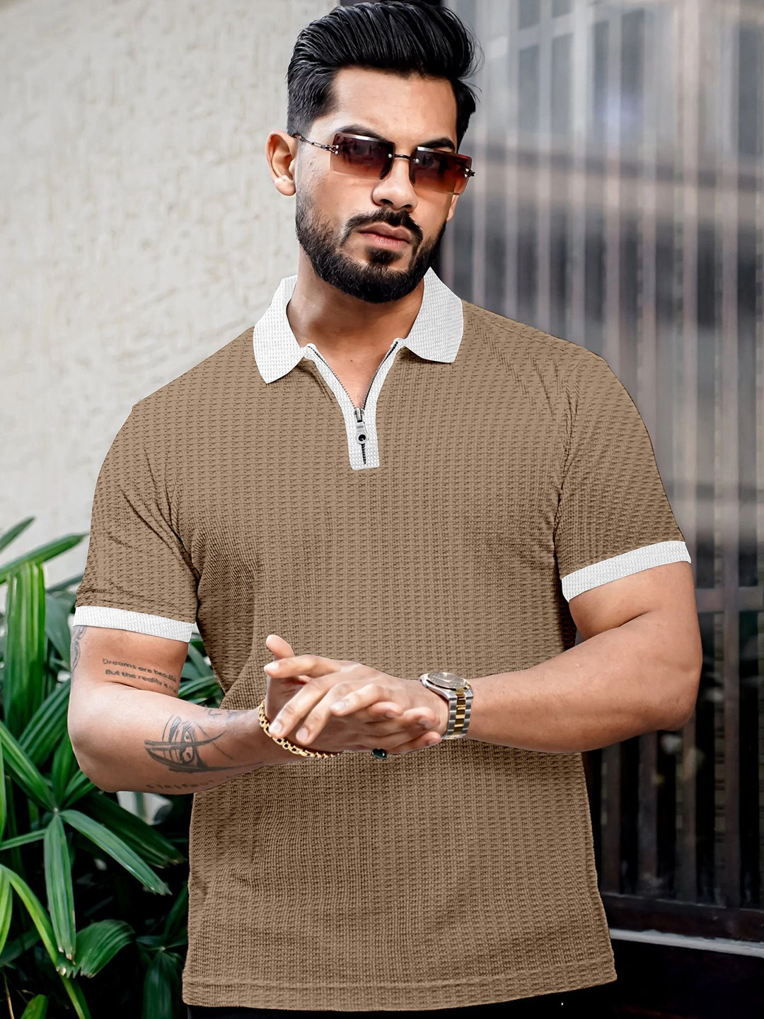 KAJARU Men Waffle Knit Colourblocked Polo Collar T-Shirt
