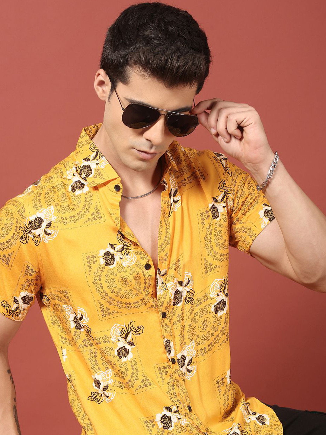 Voroxy Men Regular Fit Ethnic Motifs Printed Casual Shirt