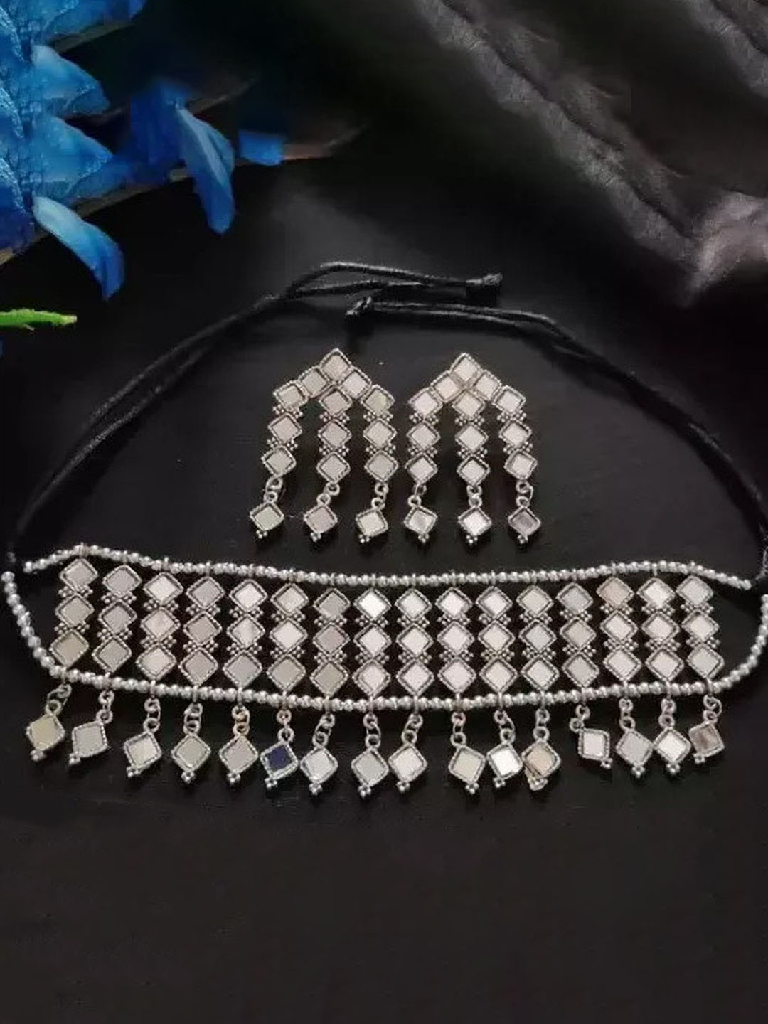 Samridhi DC Mirror Details Oxidised Jewellery Set