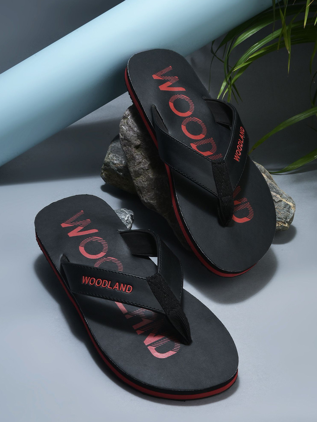 Woodland Men Colourblocked Rubber Room Slippers