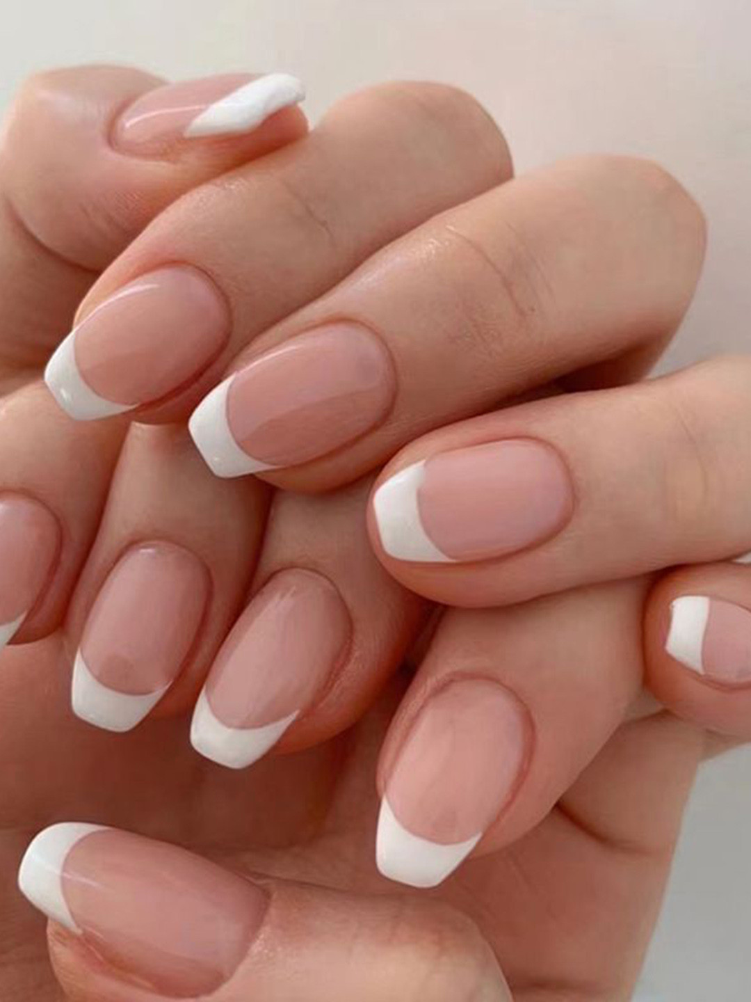 GLOW CUPID 24 Pieces Classic French Charm Pieces Reusable Nails