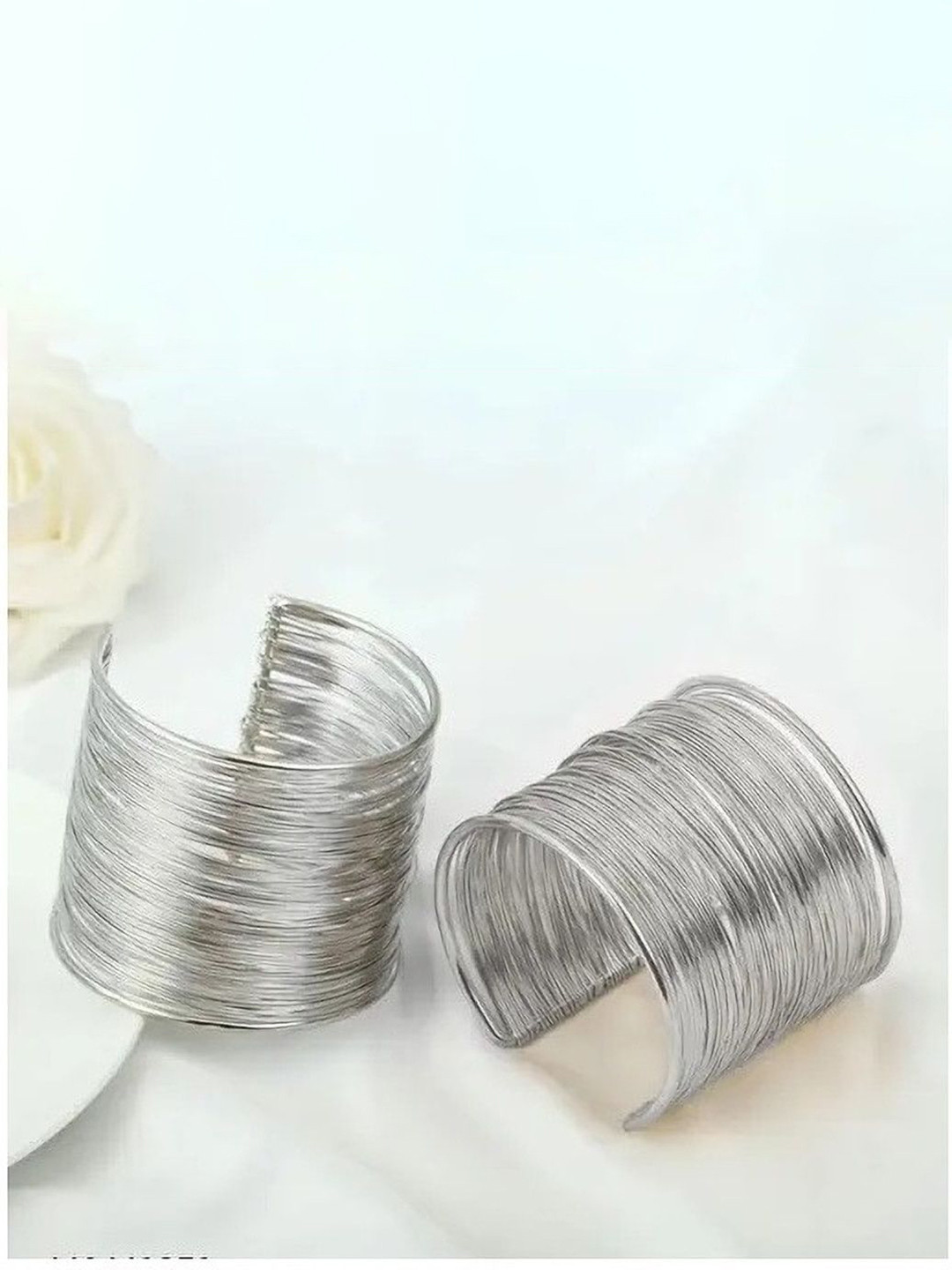 Samridhi DC Set Of 2 Bangles