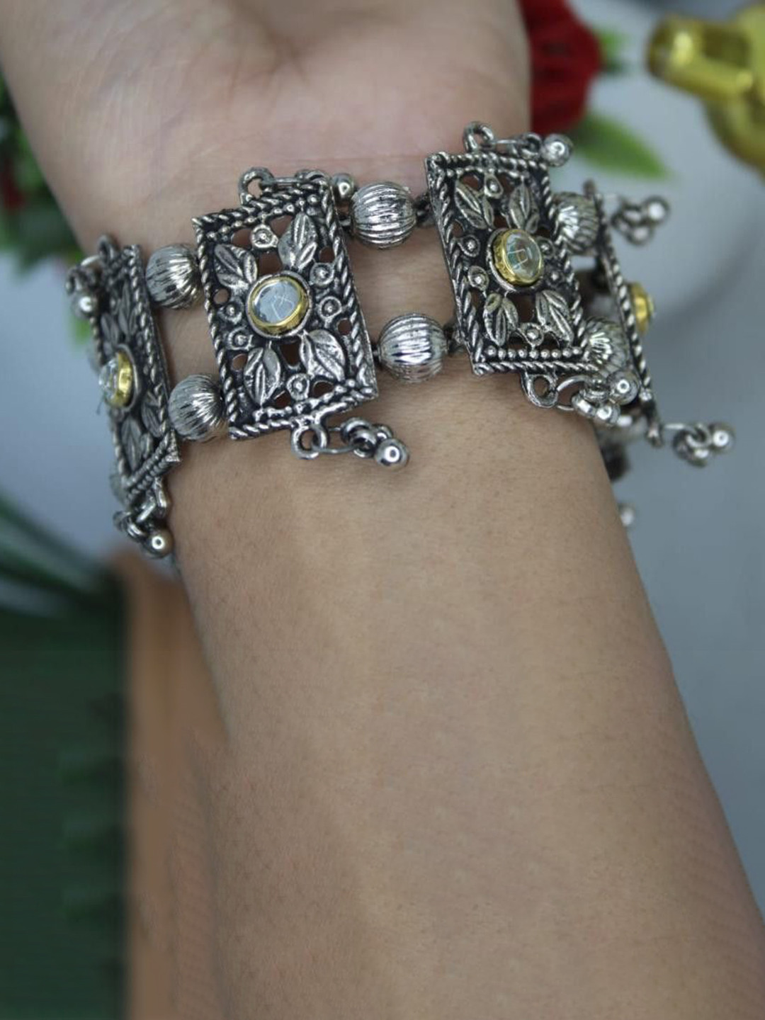 Samridhi DC Stone-Studded & Beaded Oxidised Bangle