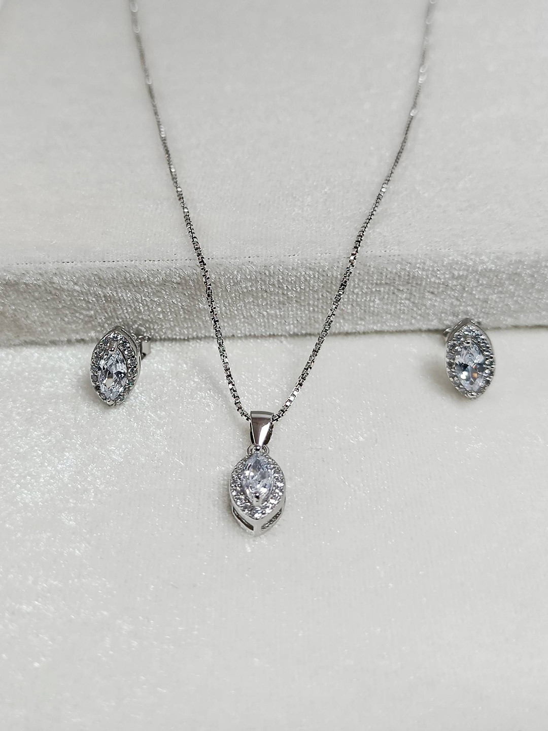 INARI SHINES 925 Silver Rhodium-Plated Zircon-Studded Trendy-Solitaire Jewellery Set