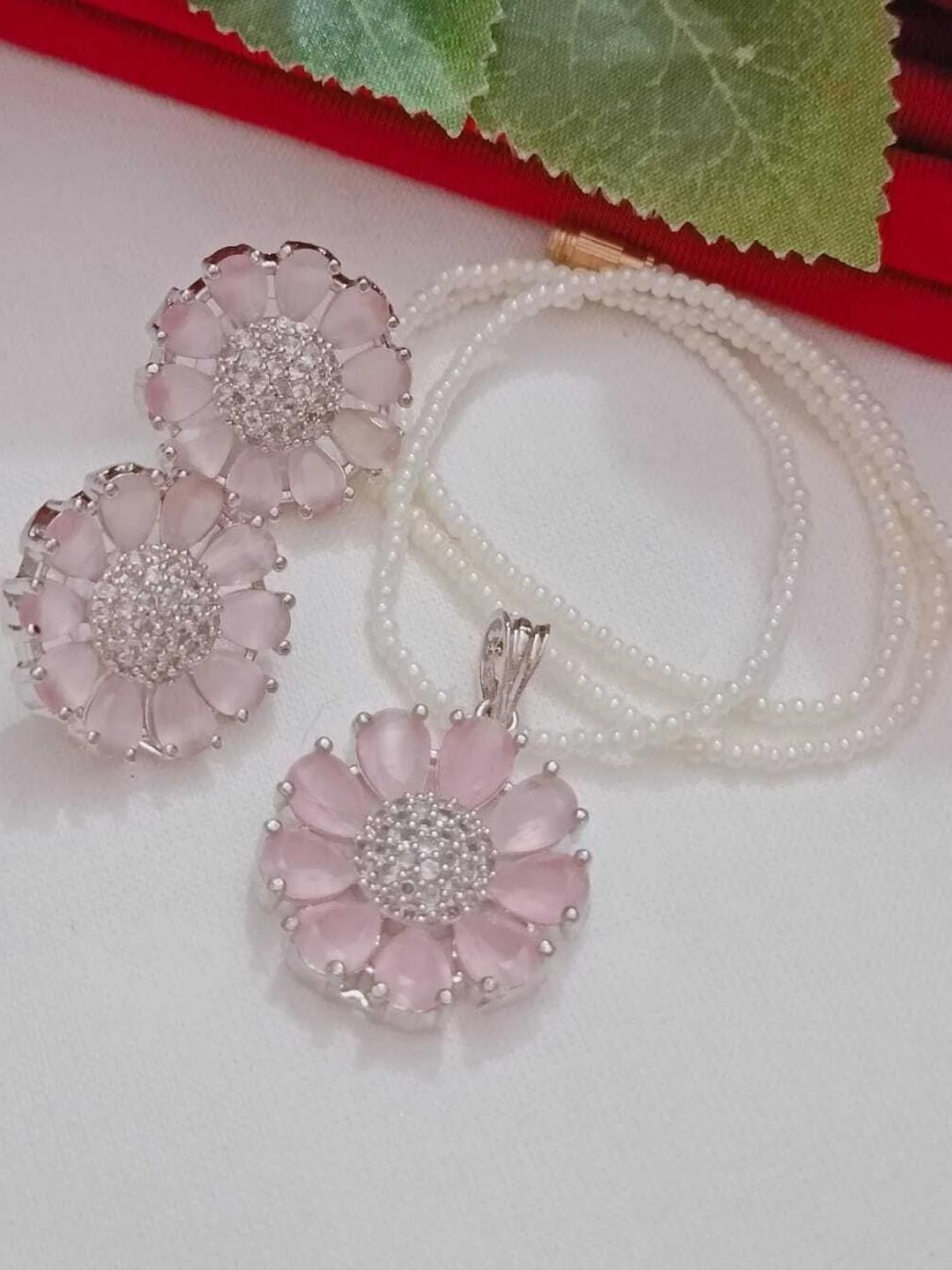 d2fashion Unisex Silver Pendant