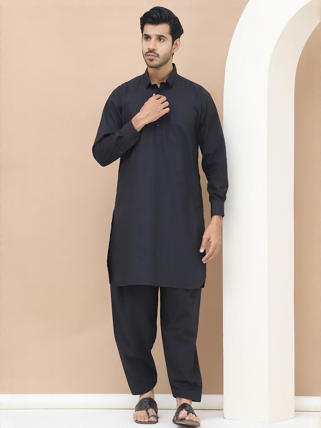 GRAGE Men Black Kurta Sets