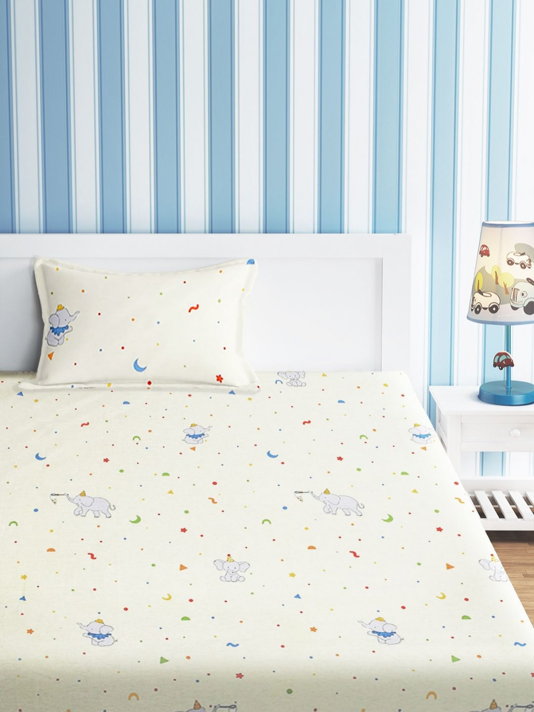 URBAN DREAM Kids White & Grey Graphic Cotton 210 TC Single Bedsheet Set-1.5 m x 2.3 m