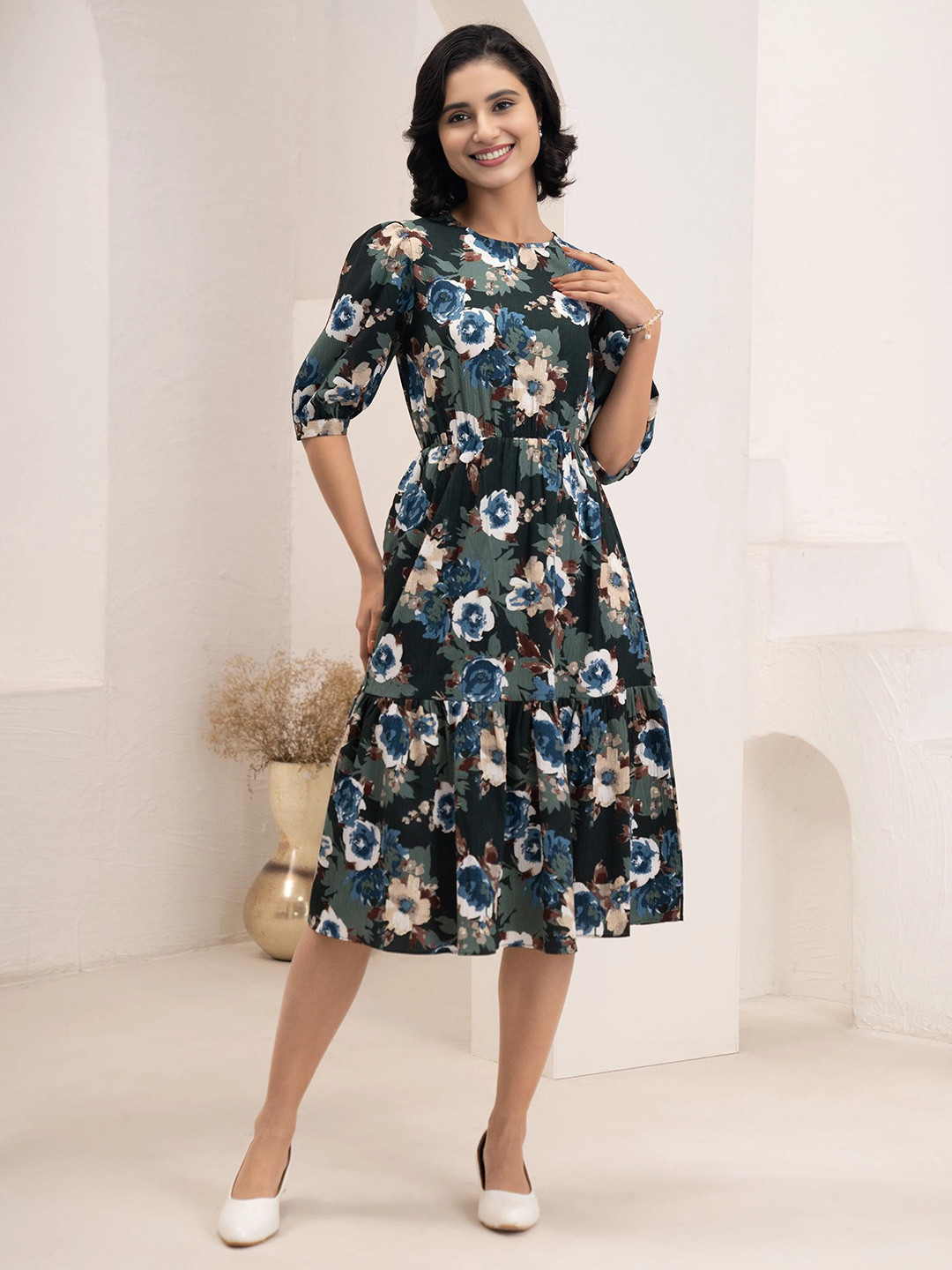 DressBerry sumemr floral Women Floral Printed Tiered Crepe Fit & Flare Midi Dress