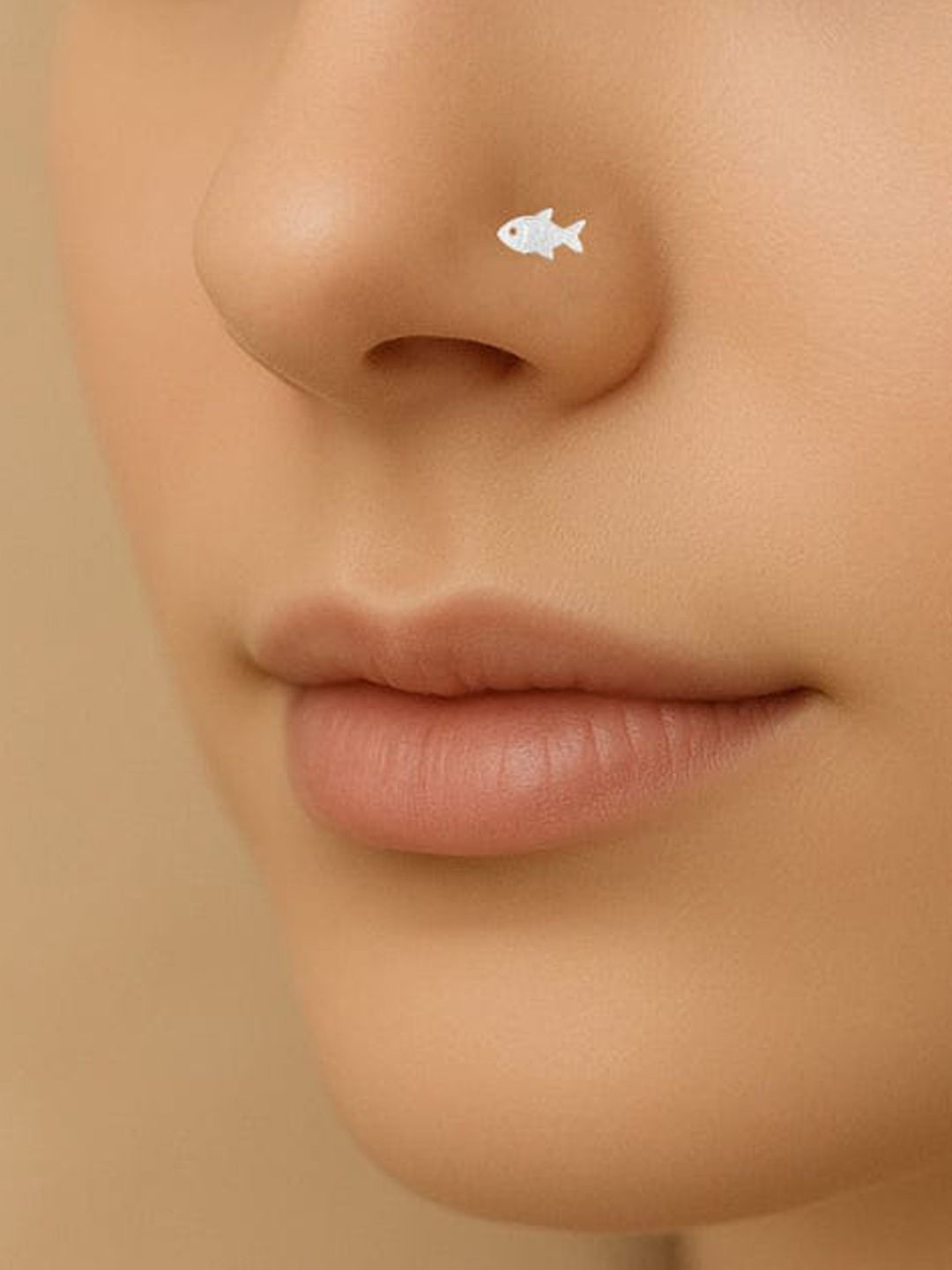 Sangria 925 Sterling Silver Fish Stud Nosepin