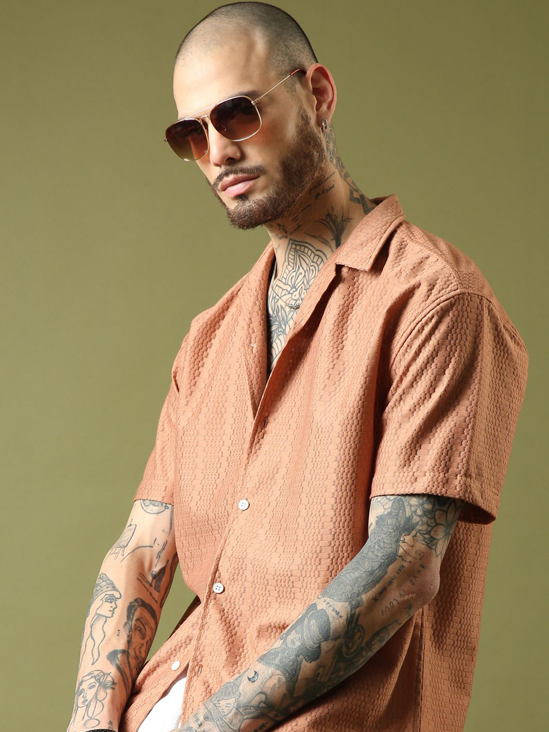 THE BEETEL HOUSE Men Textured Self Design Relaxed Regular Fit Casual Shirt