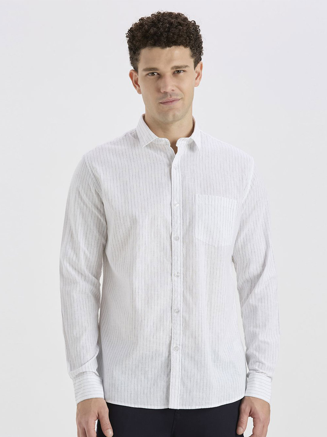 ROCKING SWAMY Men Pinstripes Striped Casual Shirt