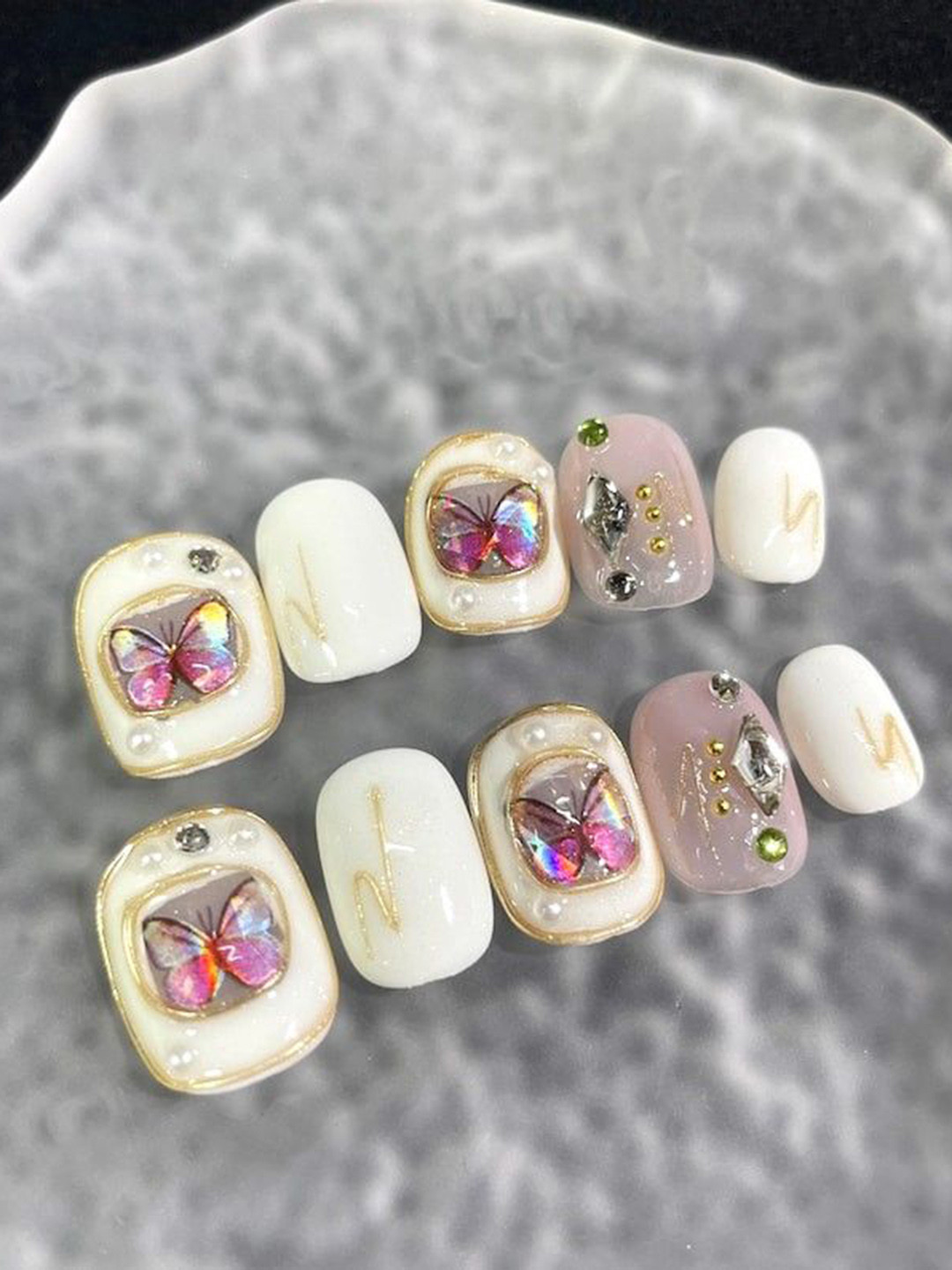 GLOW CUPID 10 Pieces Reusable Press On Nails - Butterfly Bliss