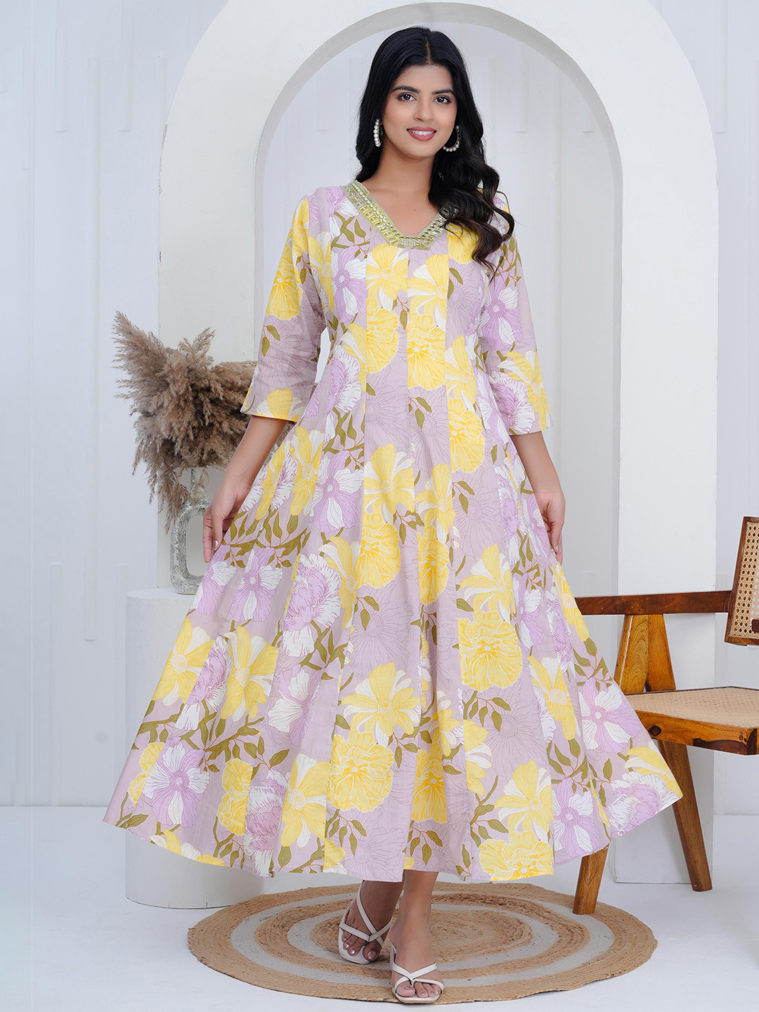 SIGNORIA Women Floral Printed V-Neck Maxi Gown Dress